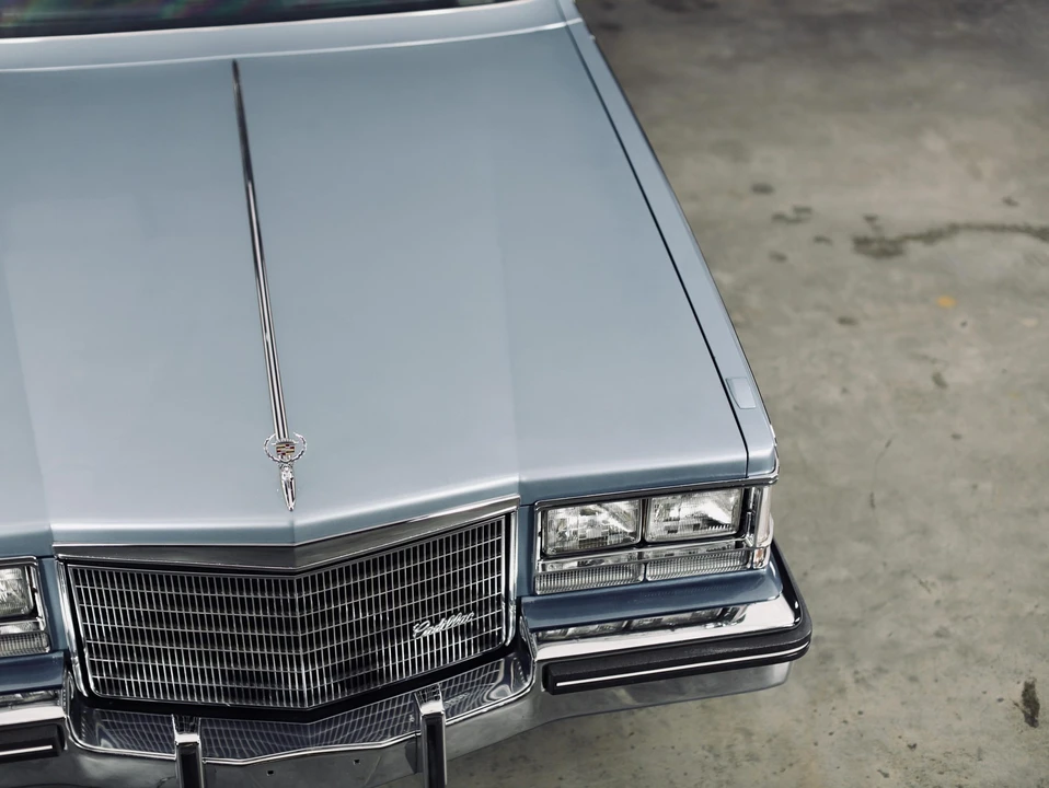 1985 Cadillac Seville - Image 28 of 31