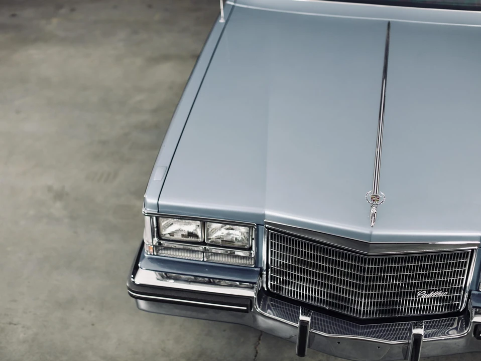 1985 Cadillac Seville - Image 24 of 31