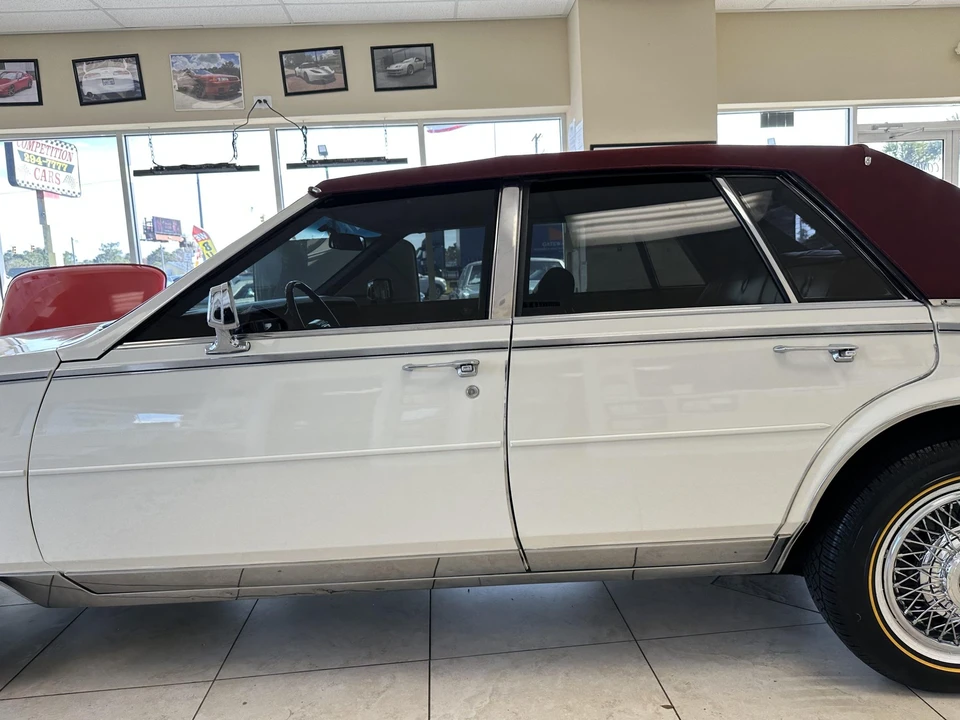 1985 Cadillac Seville - Image 29 of 31