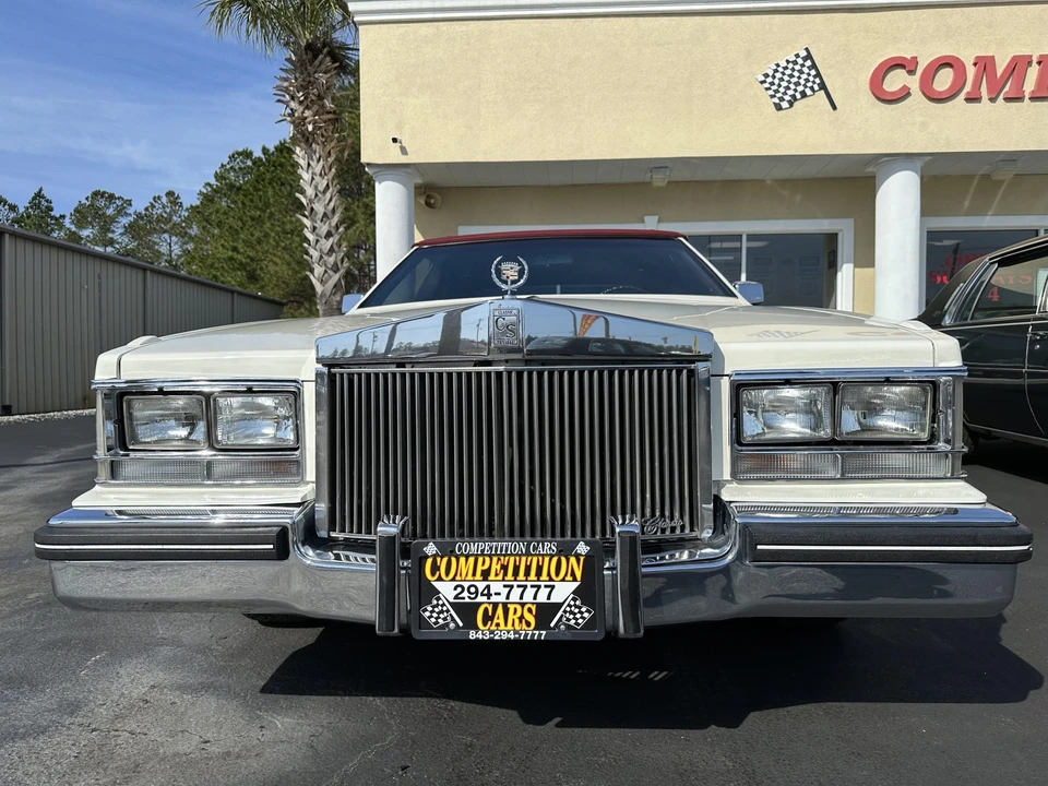 1985 Cadillac Seville - Image 25 of 31