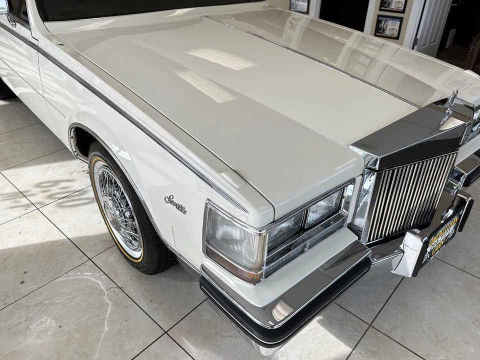1985 Cadillac Seville - Image 27 of 31