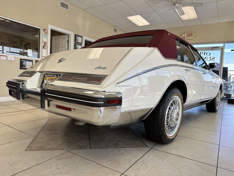 1985 Cadillac Seville - Image 14 of 31