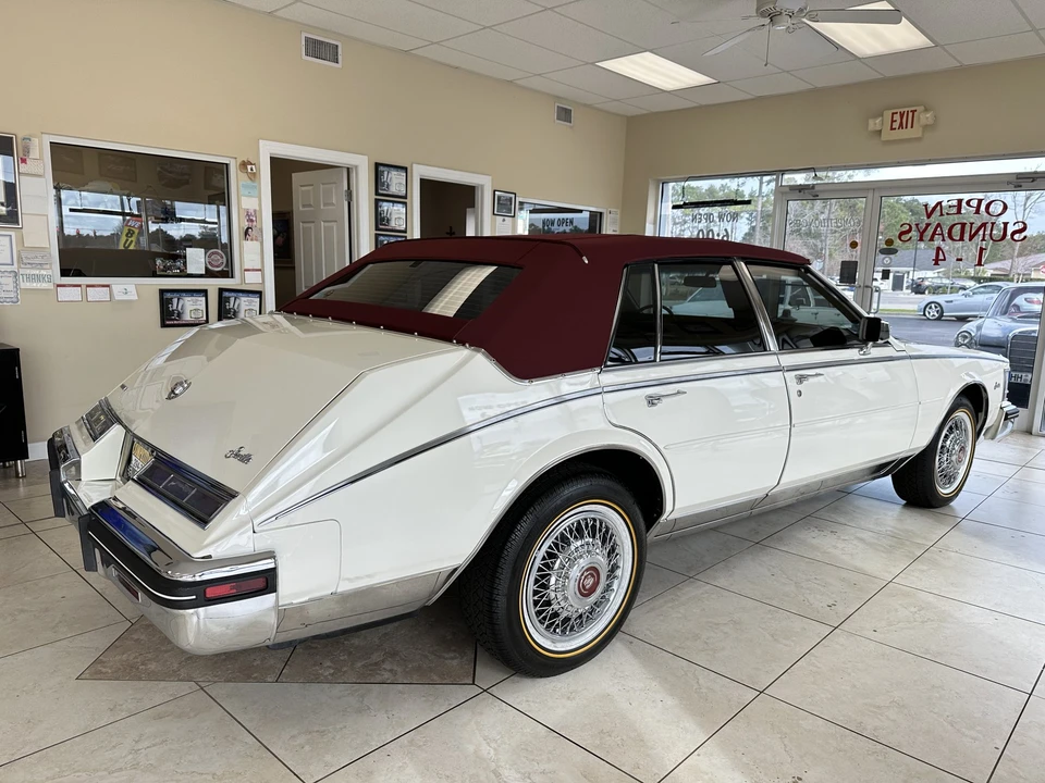 1985 Cadillac Seville - Image 16 of 31