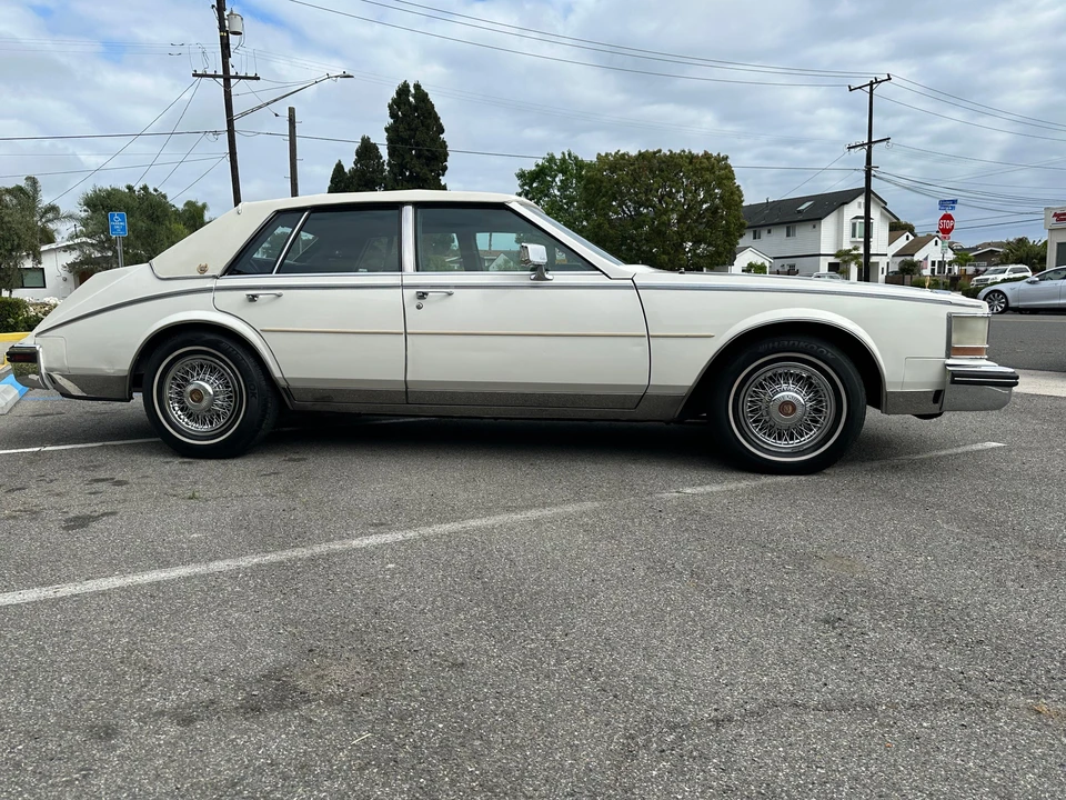 1985 Cadillac Seville - Image 22 of 31