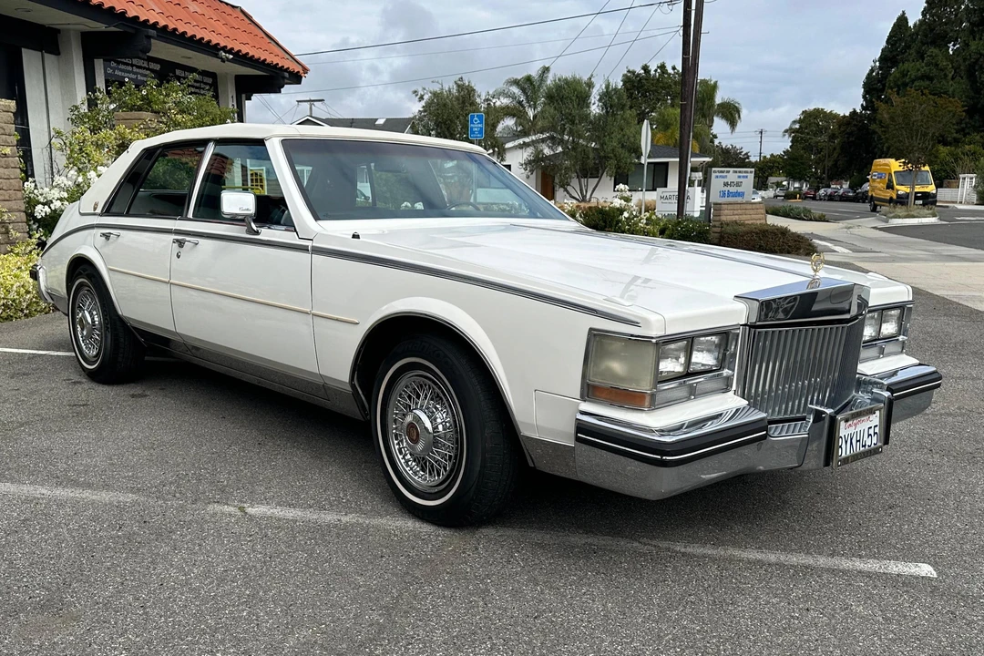 1985 Cadillac Seville - Image 27 of 31
