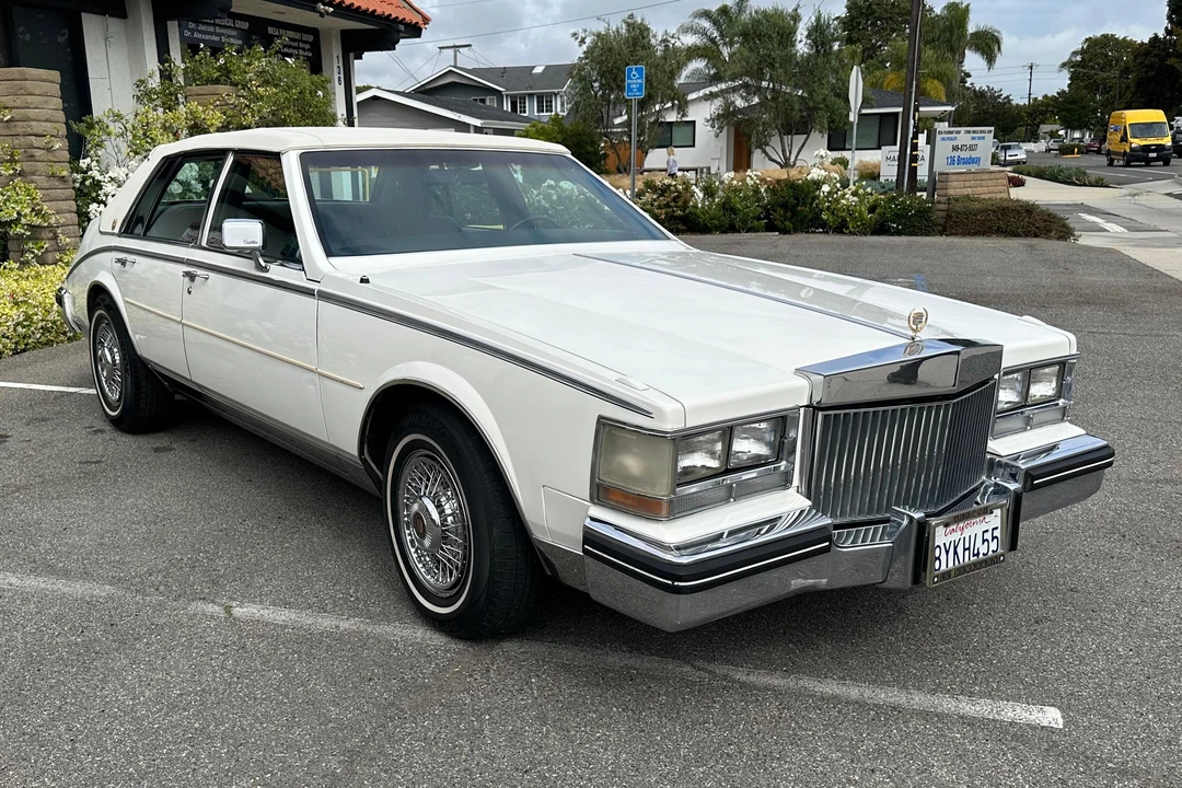 1985 Cadillac Seville - Image 28 of 31