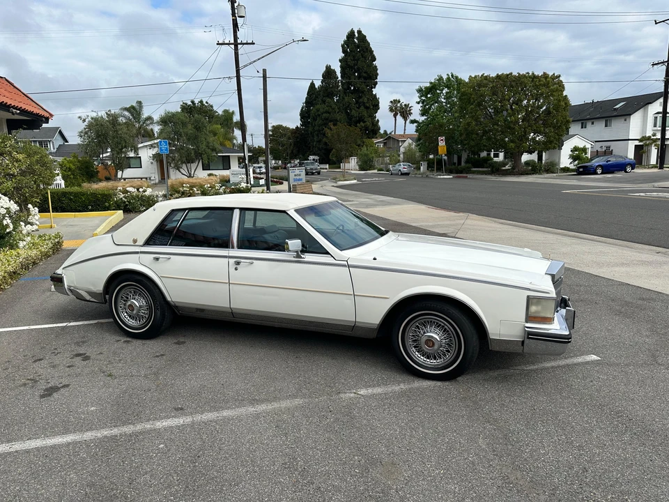 1985 Cadillac Seville - Image 23 of 31