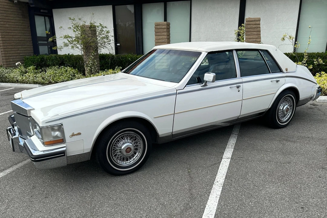 1985 Cadillac Seville - Image 10 of 31