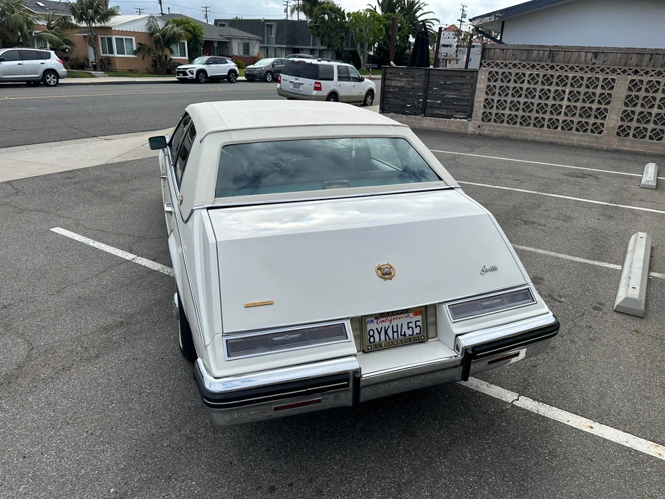 1985 Cadillac Seville - Image 16 of 31