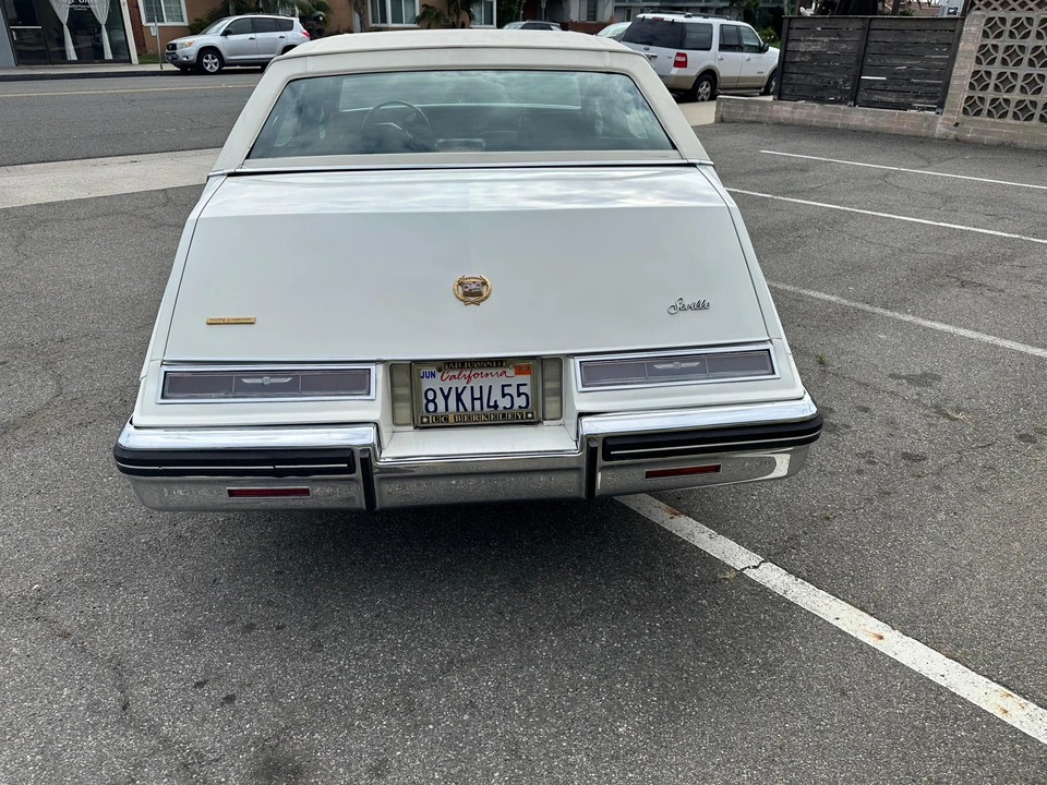 1985 Cadillac Seville - Image 18 of 31