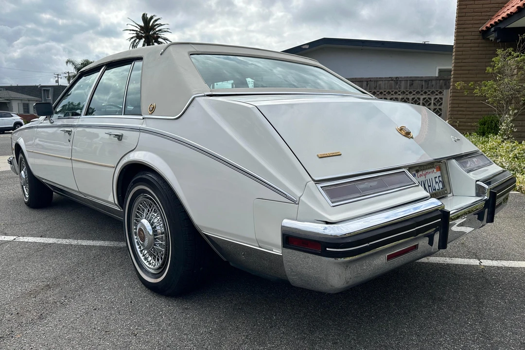 1985 Cadillac Seville - Image 14 of 31