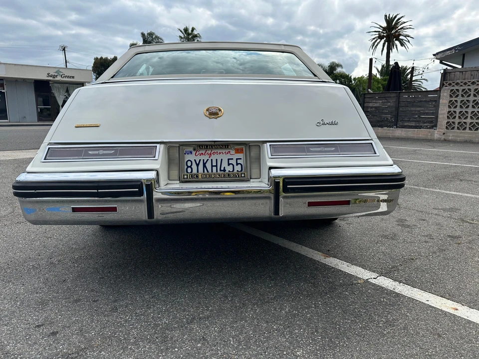 1985 Cadillac Seville - Image 17 of 31