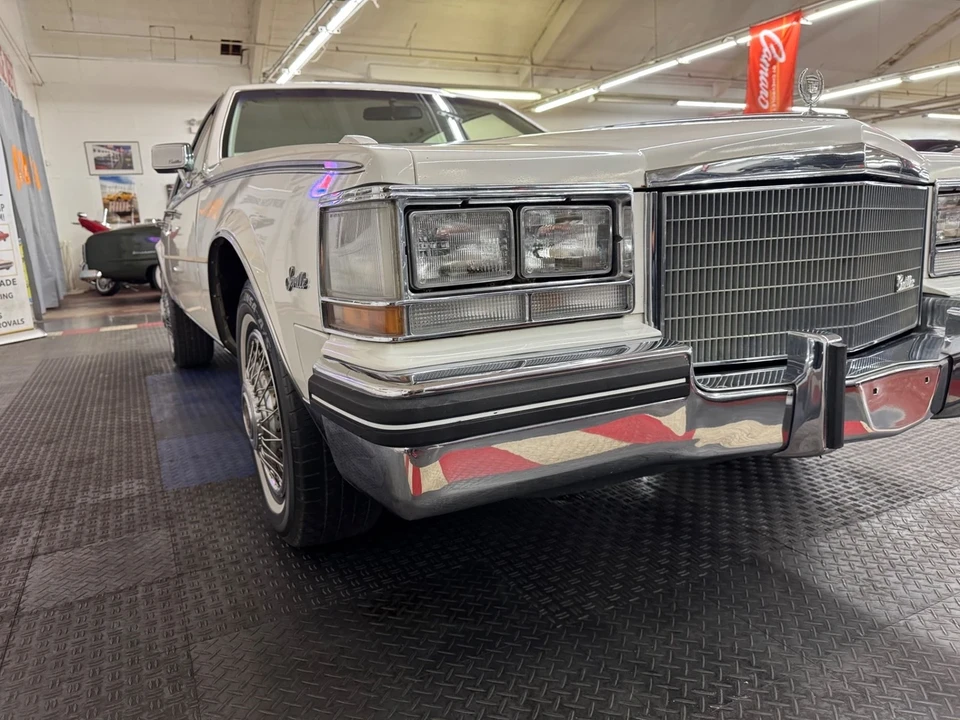 1985 Cadillac Seville - Image 8 of 21