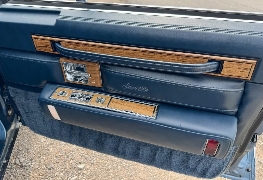 1985 Cadillac Seville - Image 19 of 23