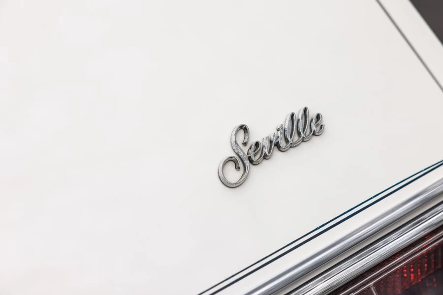 1985 Cadillac Seville - Image 17 of 31