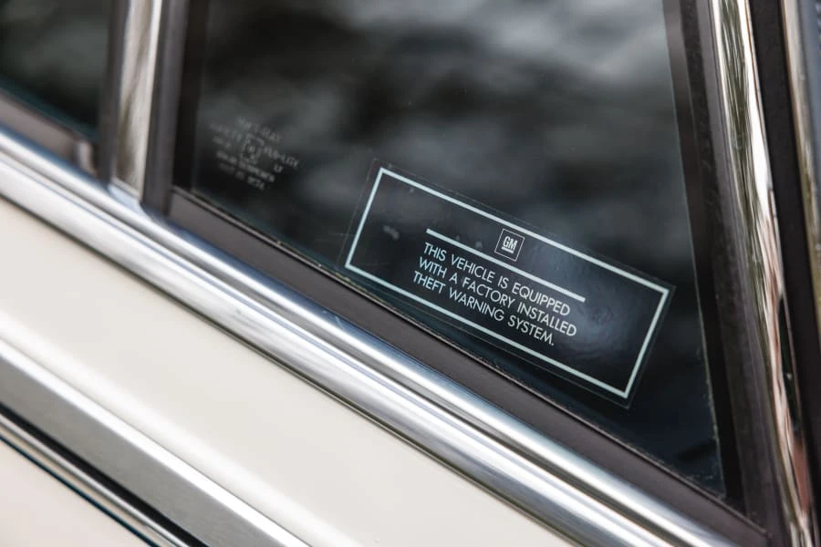1985 Cadillac Seville - Image 10 of 31