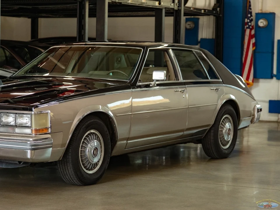 1985 Cadillac Seville - Image 10 of 21
