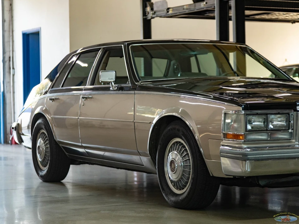 1985 Cadillac Seville - Image 12 of 21