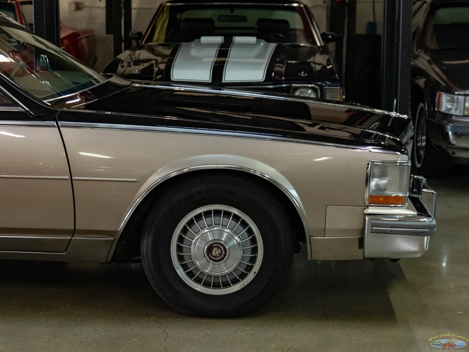1985 Cadillac Seville - Image 4 of 21