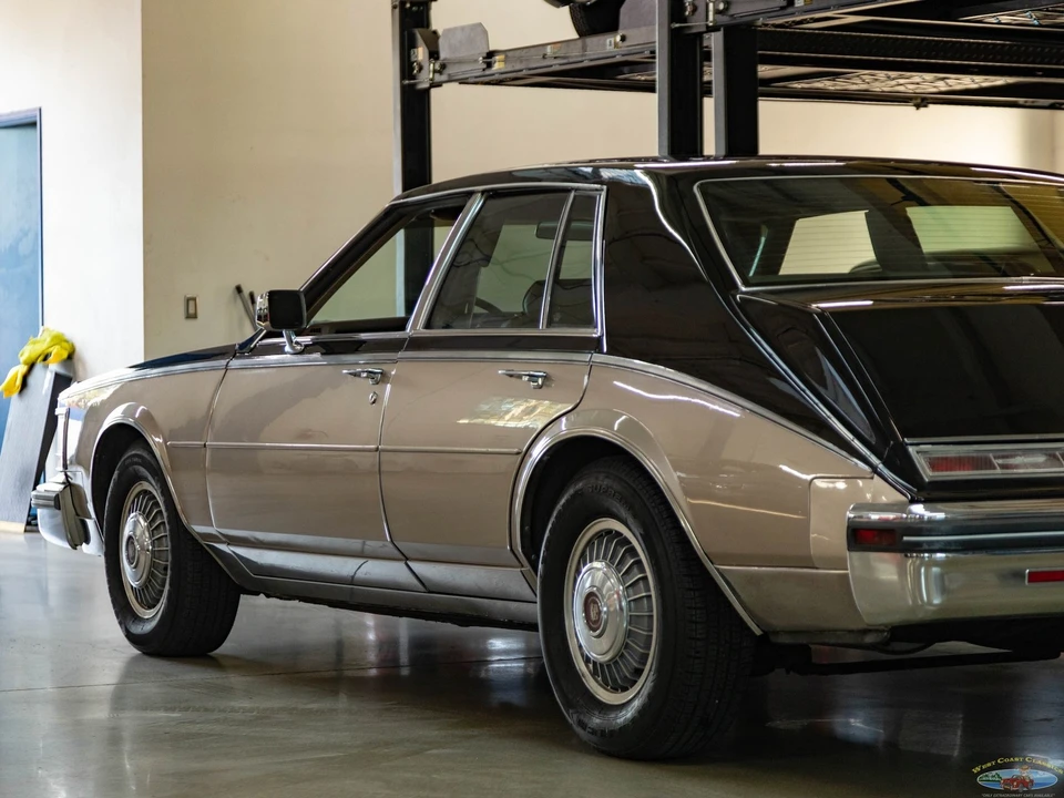 1985 Cadillac Seville - Image 23 of 31