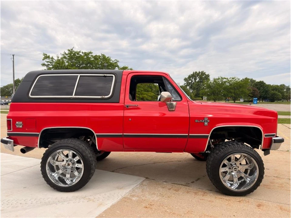 1985 Chevrolet K5 Blazer 2nd Gen - Image 5 of 31