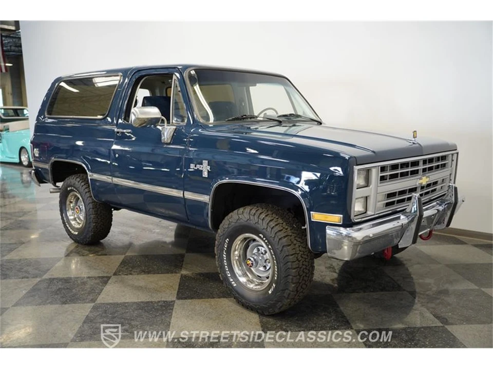 1985 Chevrolet K5 Blazer 2nd Gen - Image 17 of 31