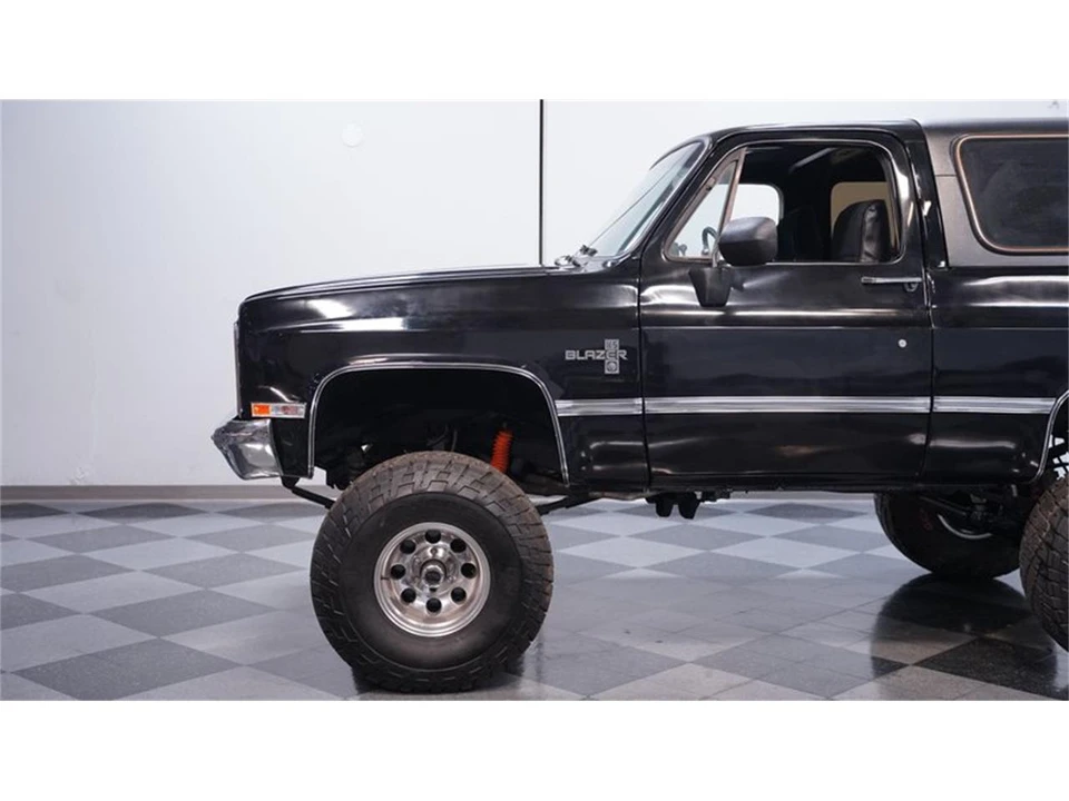 1985 Chevrolet K5 Blazer 2nd Gen - Image 19 of 31