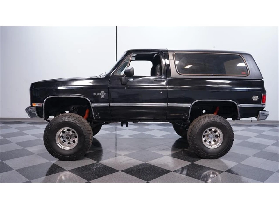 1985 Chevrolet K5 Blazer 2nd Gen - Image 2 of 31