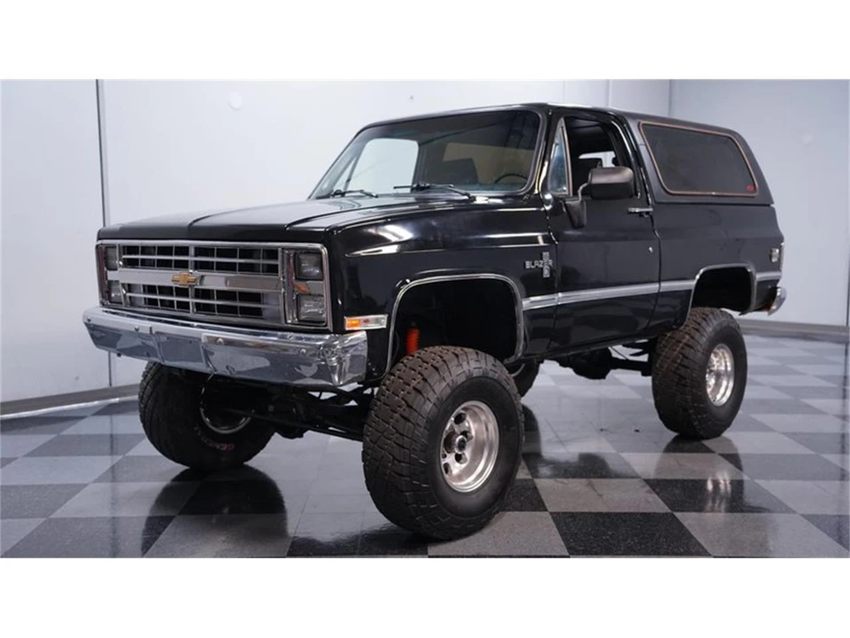 1985 Chevrolet K5 Blazer 2nd Gen - Image 5 of 31