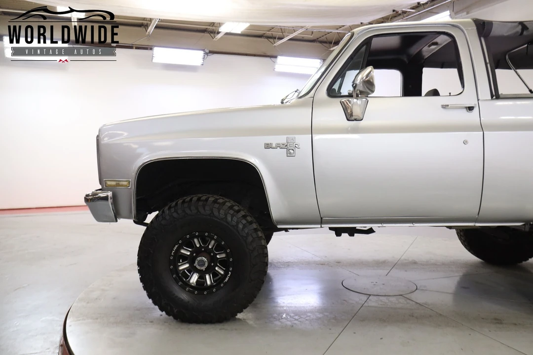 1985 Chevrolet Blazer - Image 11 of 12