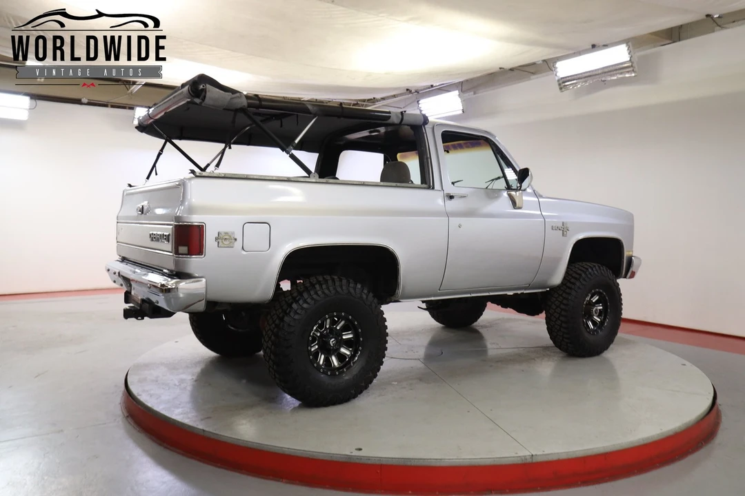 1985 Chevrolet K5 Blazer 2nd Gen - Image 6 of 12