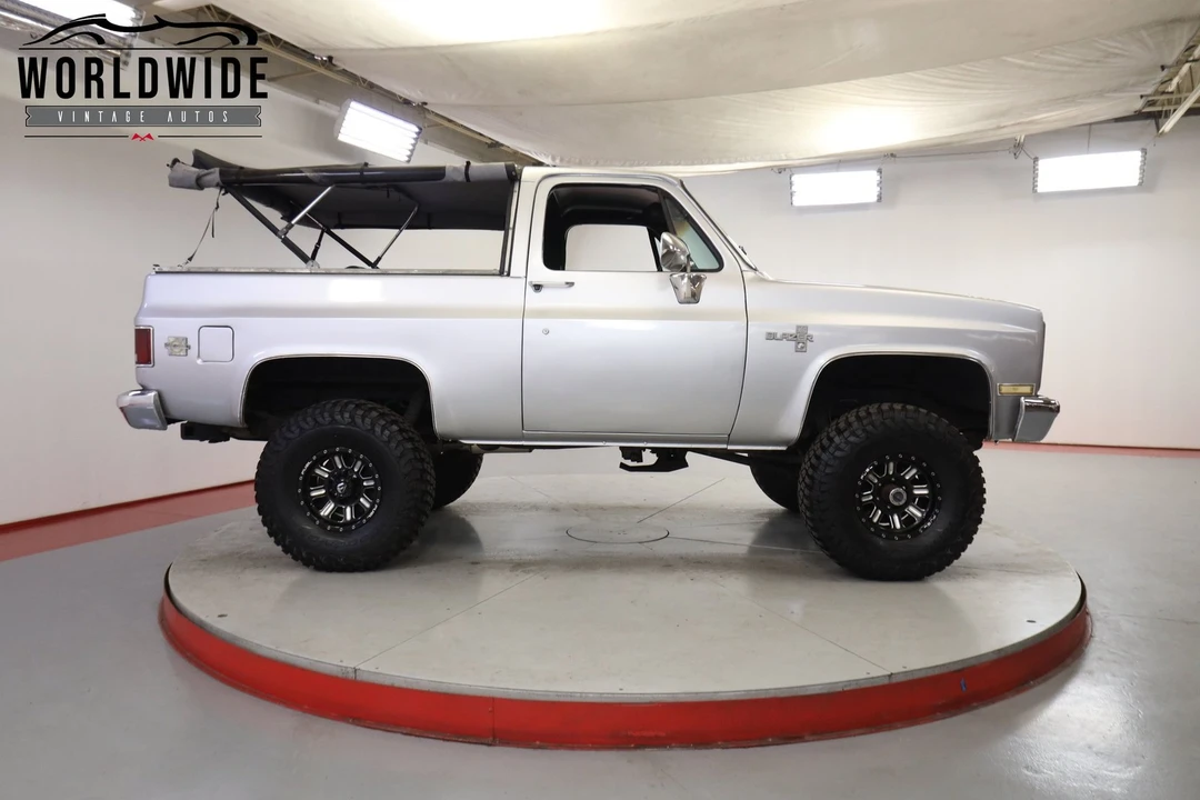 1985 Chevrolet K5 Blazer 2nd Gen - Image 4 of 12