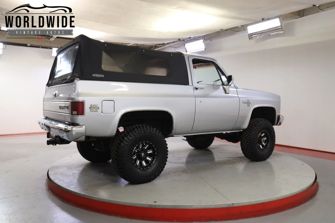 1985 Chevrolet K5 Blazer 2nd Gen - Image 10 of 12