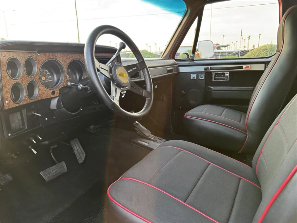 1985 Chevrolet K5 Blazer 2nd Gen - Image 14 of 15