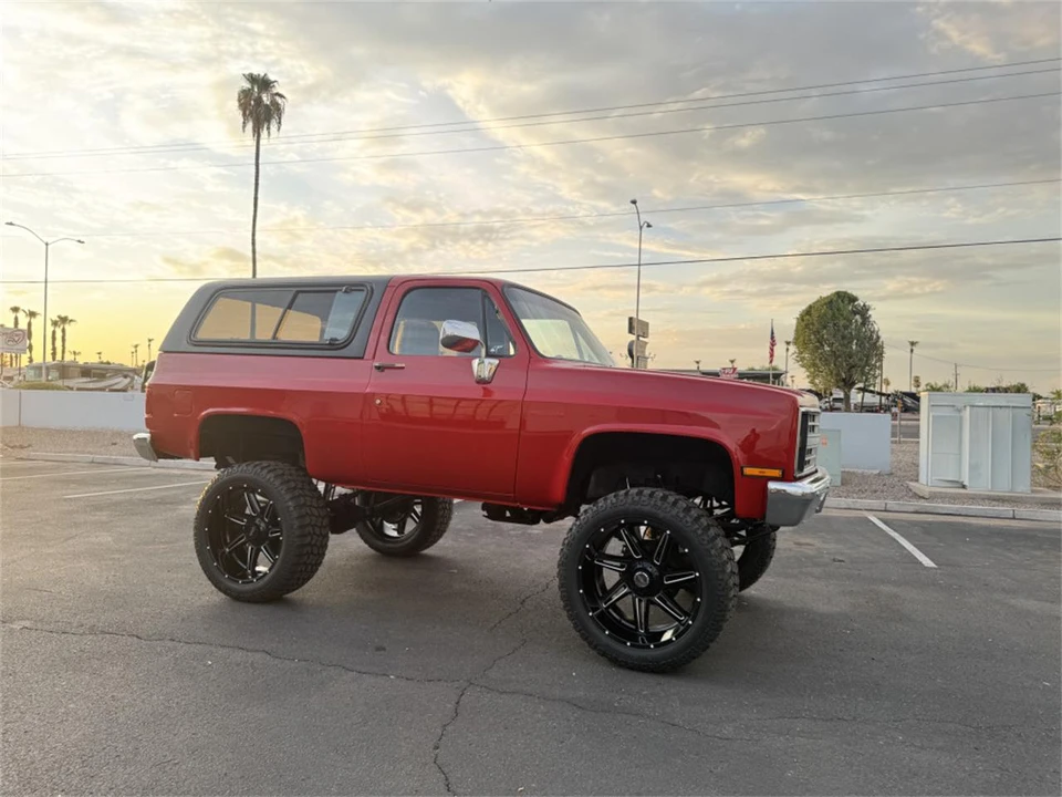 1985 Chevrolet K5 Blazer 2nd Gen - Image 2 of 15