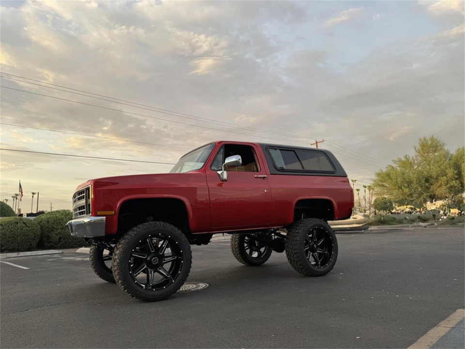 1985 Chevrolet K5 Blazer 2nd Gen - Image 8 of 15