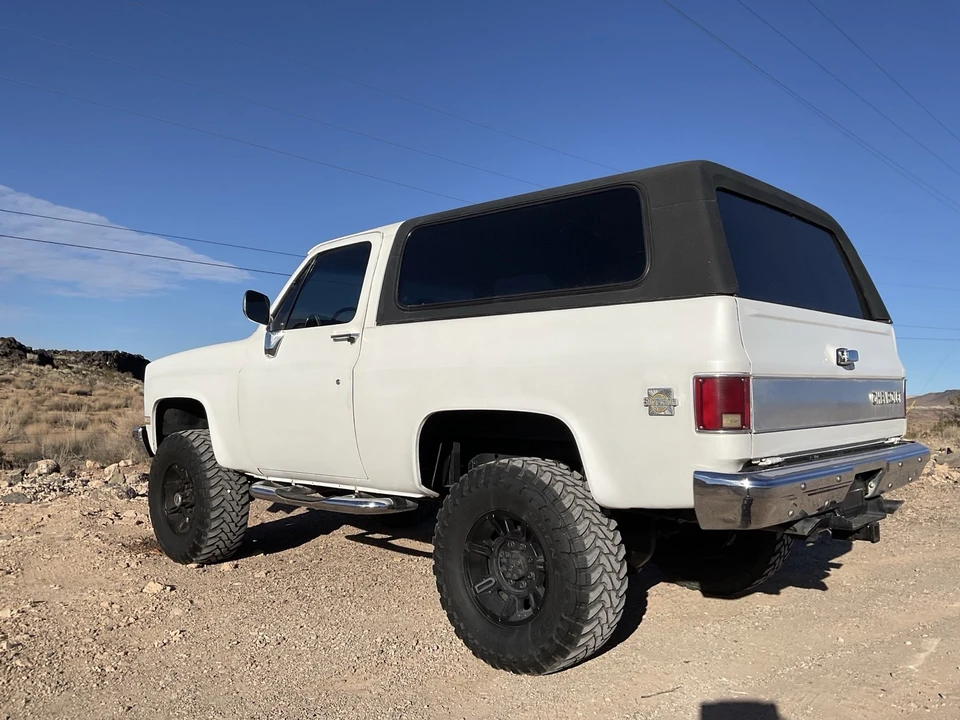 1985 Chevrolet K5 Blazer 2nd Gen - Image 2 of 21
