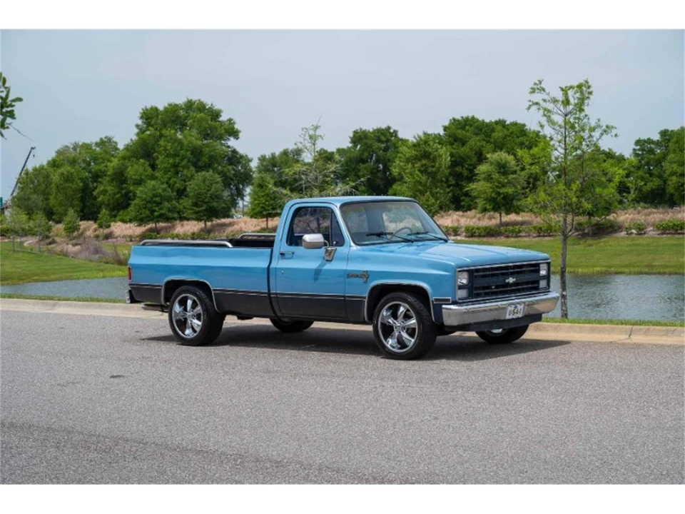 1985 Chevrolet K5 Blazer 2nd Gen - Image 3 of 11