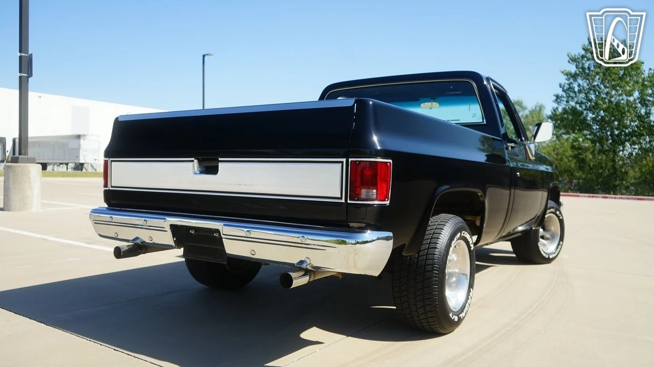 1985 Chevrolet C/K 3rd Gen - Image 17 of 21