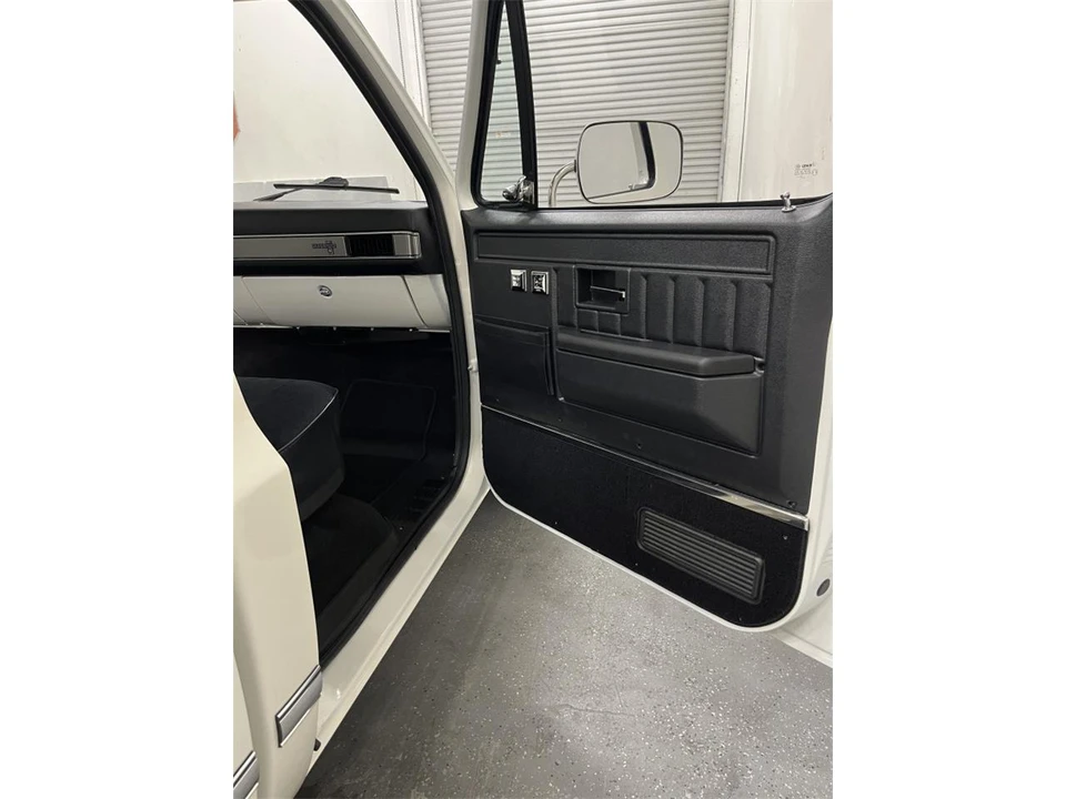 1985 Chevrolet C/K 3rd Gen - Image 10 of 17