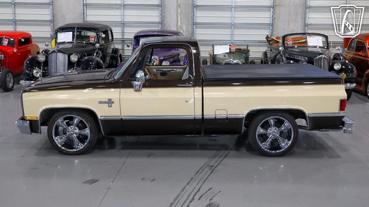 1985 Chevrolet C/K 3rd Gen - Image 11 of 12