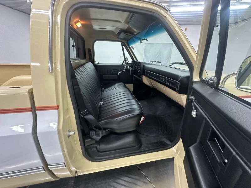 1985 Chevrolet C/K 3rd Gen - Image 14 of 31
