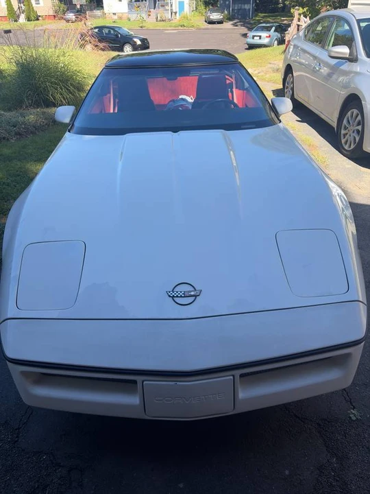 1985 Chevrolet Corvette C4 - Image 2 of 9
