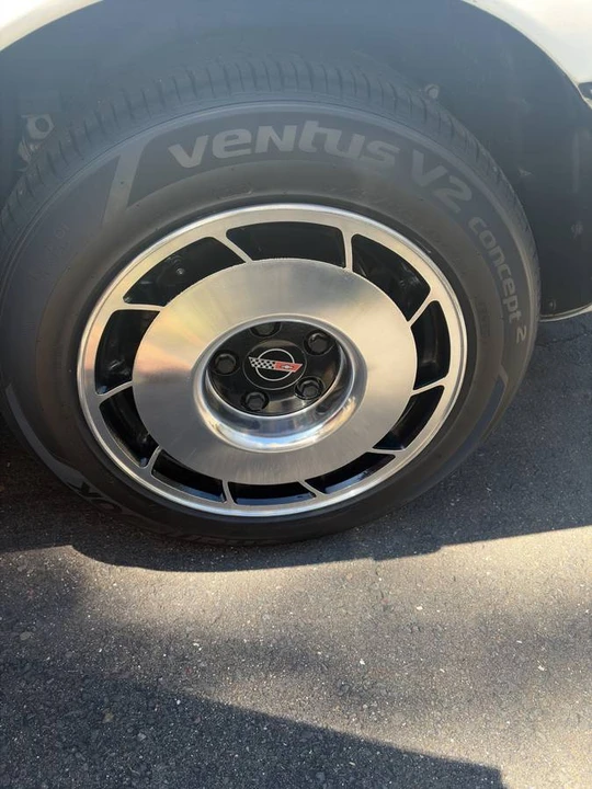 1985 Chevrolet Corvette C4 - Image 5 of 9