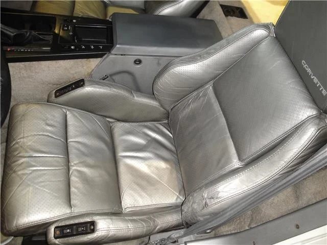 1985 Chevrolet Corvette C4 - Image 13 of 14