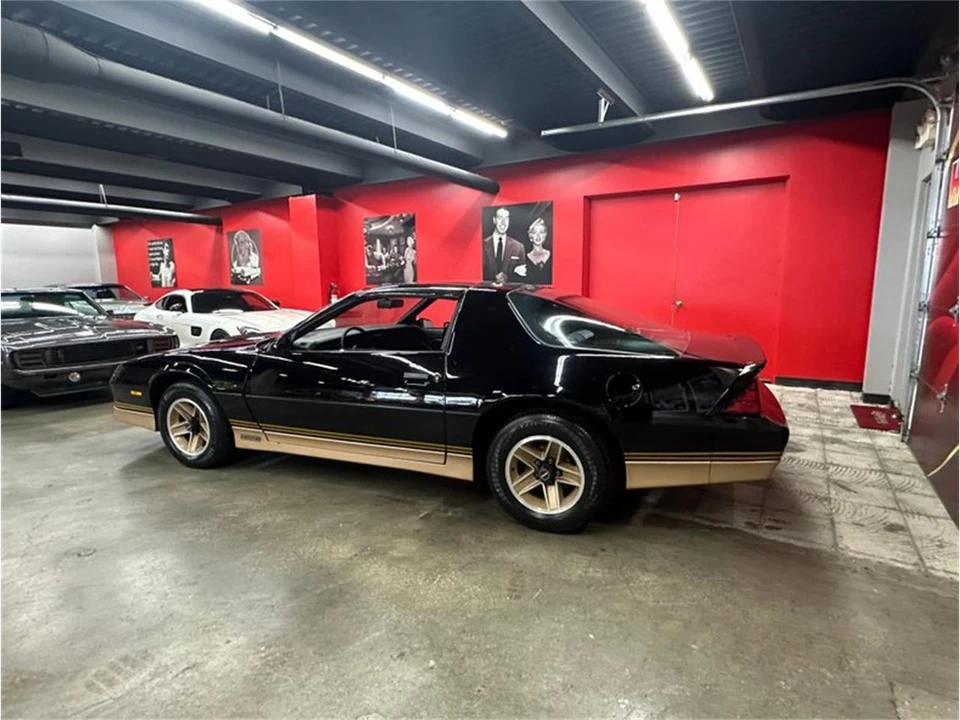 1985 Chevrolet Camaro 3rd Gen - Image 25 of 31