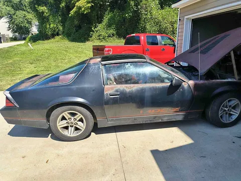 1985 Chevrolet Camaro Coupe 2D