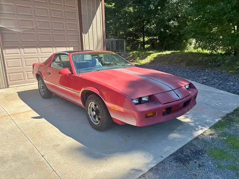 1985 Chevrolet Camaro Coupe 2D