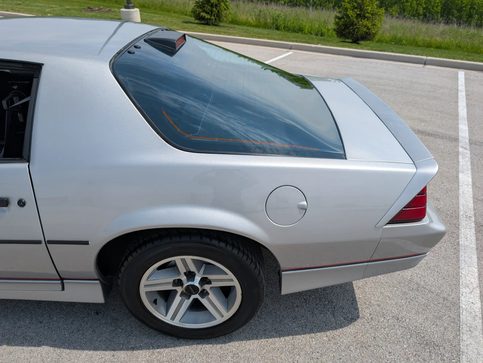 1985 Chevrolet Camaro IROC-Z & Z28 3rd Gen - Image 28 of 31