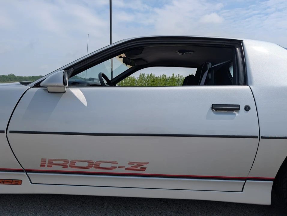 1985 Chevrolet Camaro IROC-Z & Z28 3rd Gen - Image 26 of 31